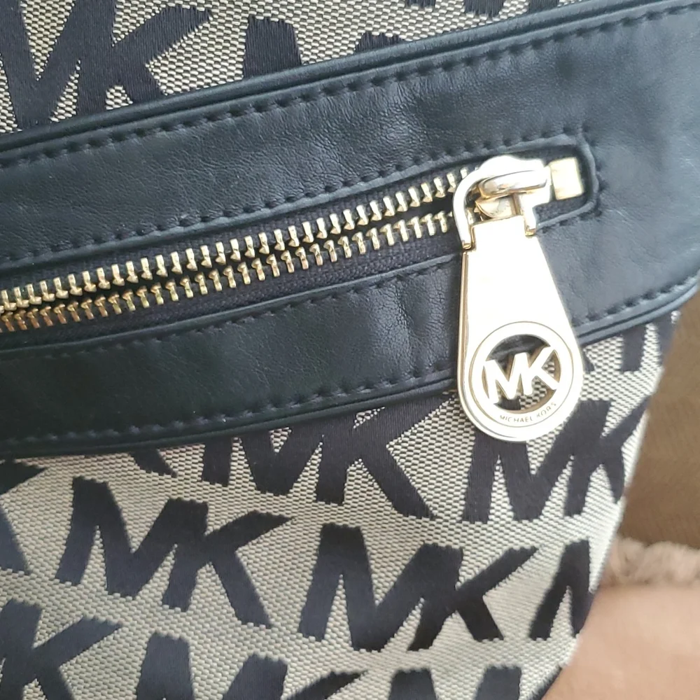 MK MICHAEL KORS PURSE